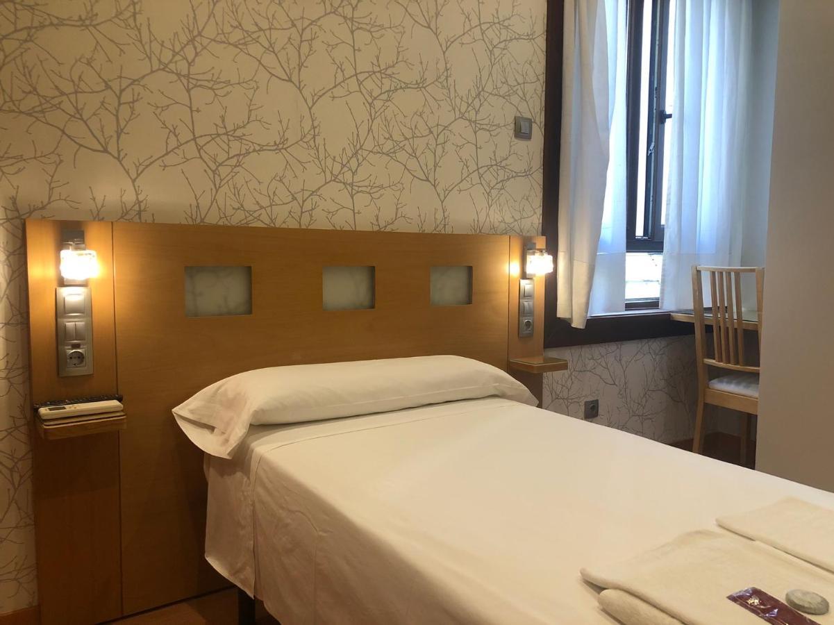 Hostal Abami II Madrid Dış mekan fotoğraf