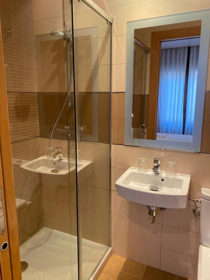 Hostal Abami II Madrid Dış mekan fotoğraf