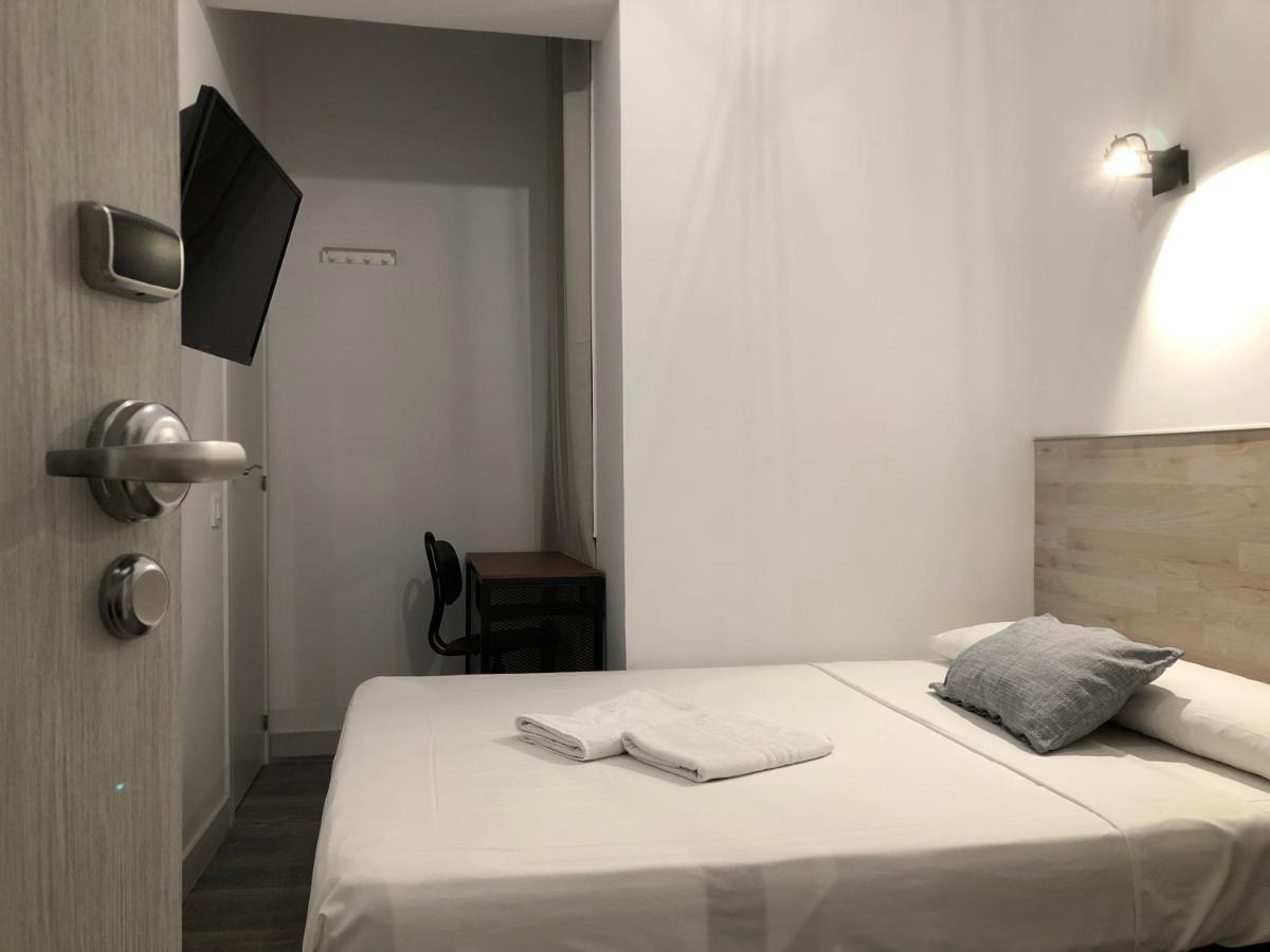 Hostal Abami II Madrid Dış mekan fotoğraf