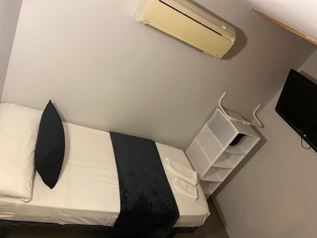 Hostal Abami II Madrid Dış mekan fotoğraf