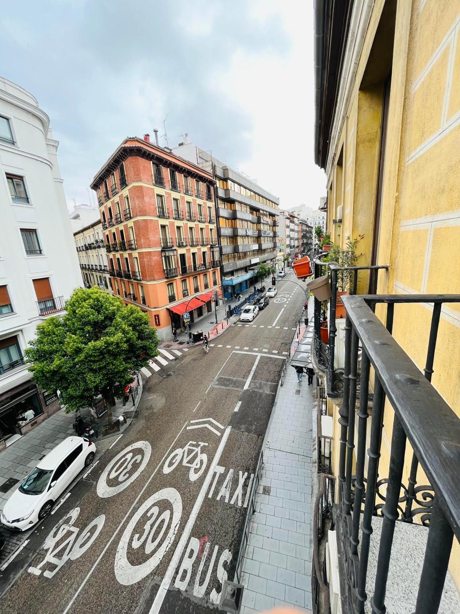 Hostal Abami II Madrid Dış mekan fotoğraf